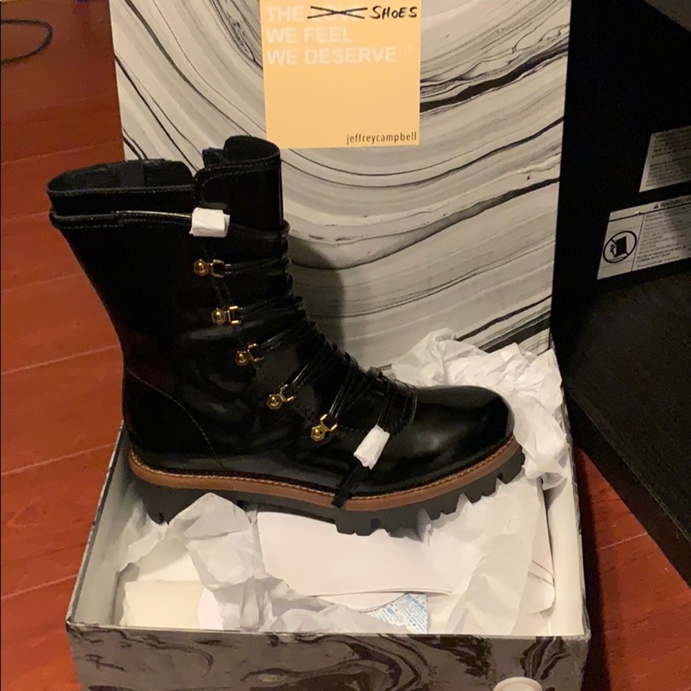 Combat lug boots